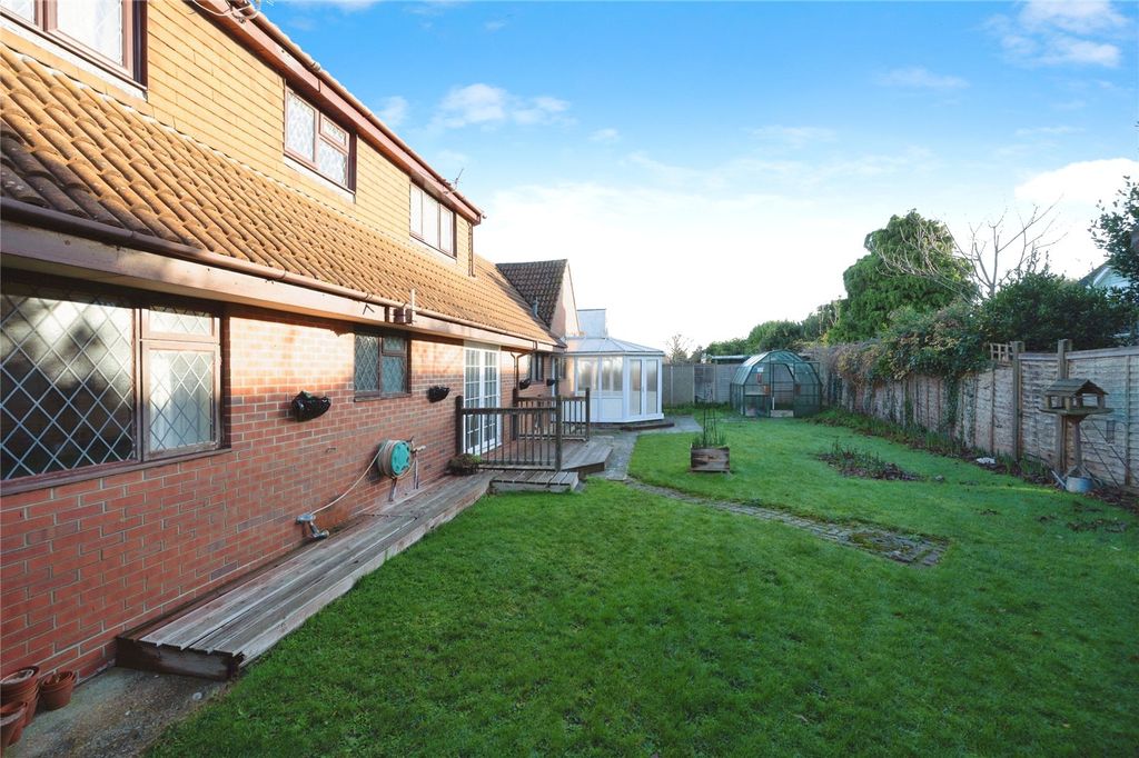 Additional image 16 of 4 bed detached house for saleMarine Walk, Hayling Island, Hampshire PO11
