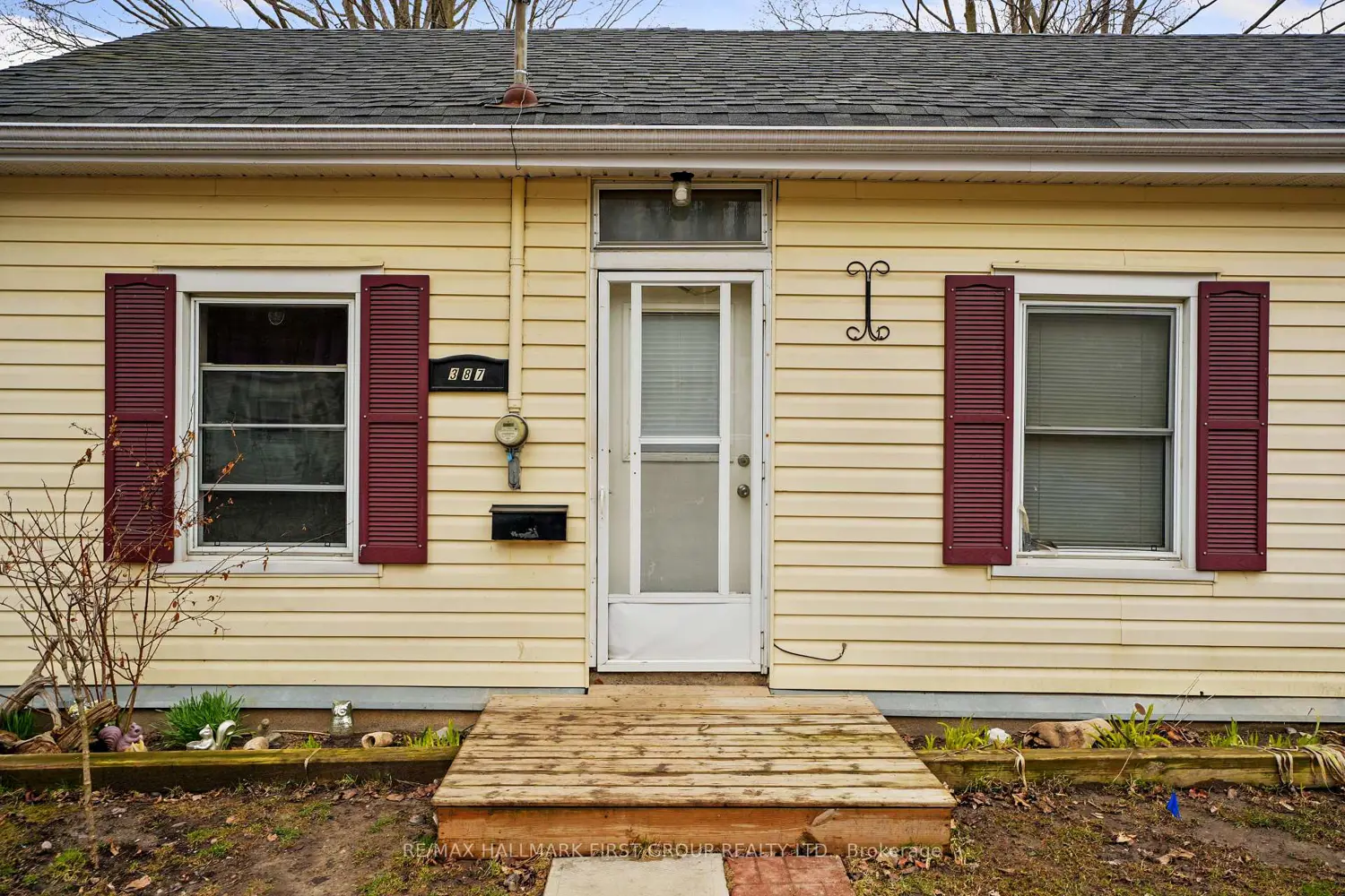 387 / 389 John Street photo 2