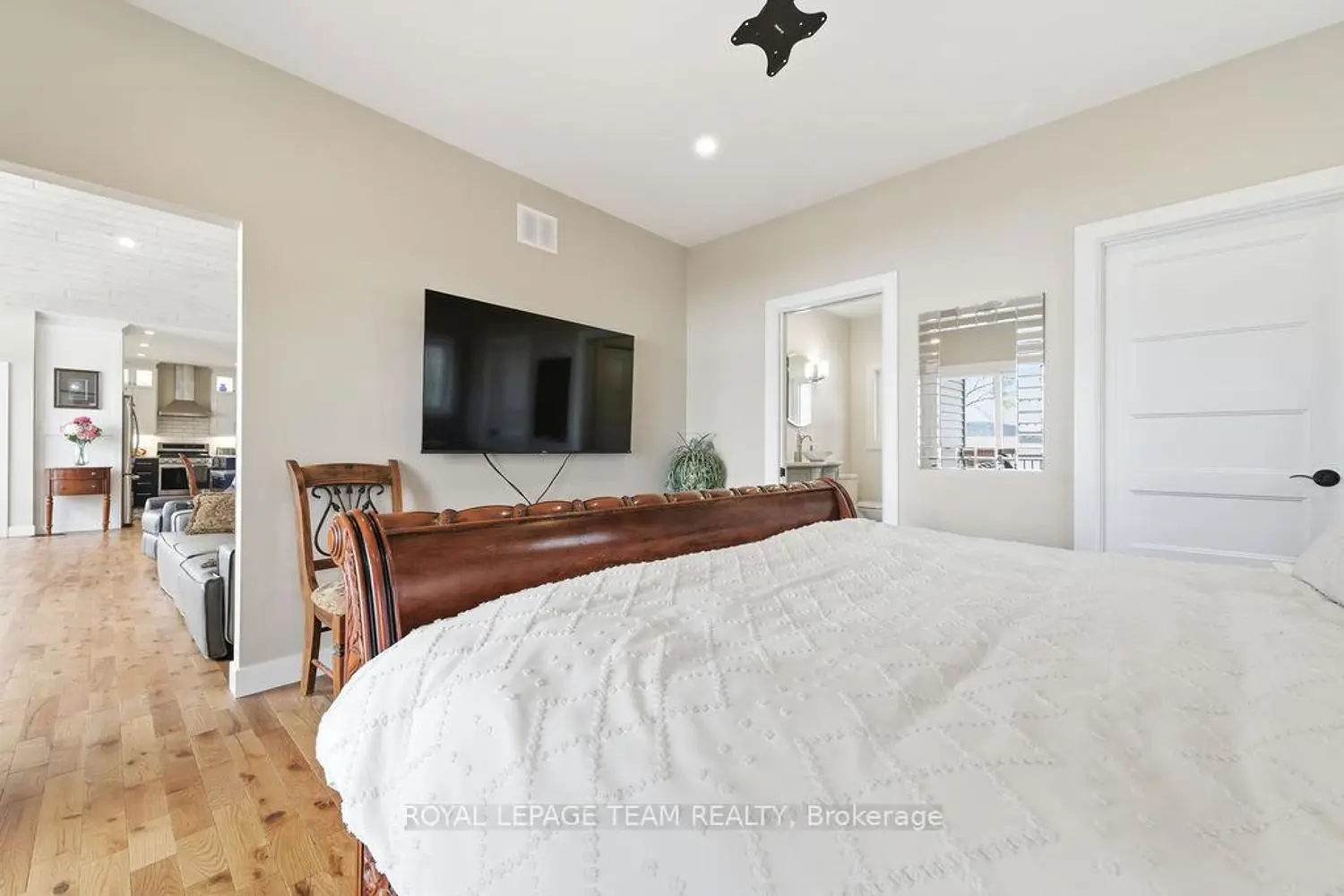 Additional image 14 of 42153B Combermere Road