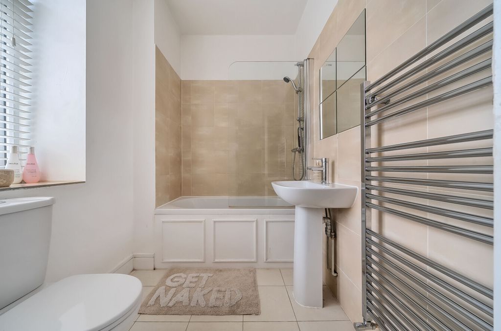 Additional image 7 of 1 bed flat for saleHindhead, Surrey GU26