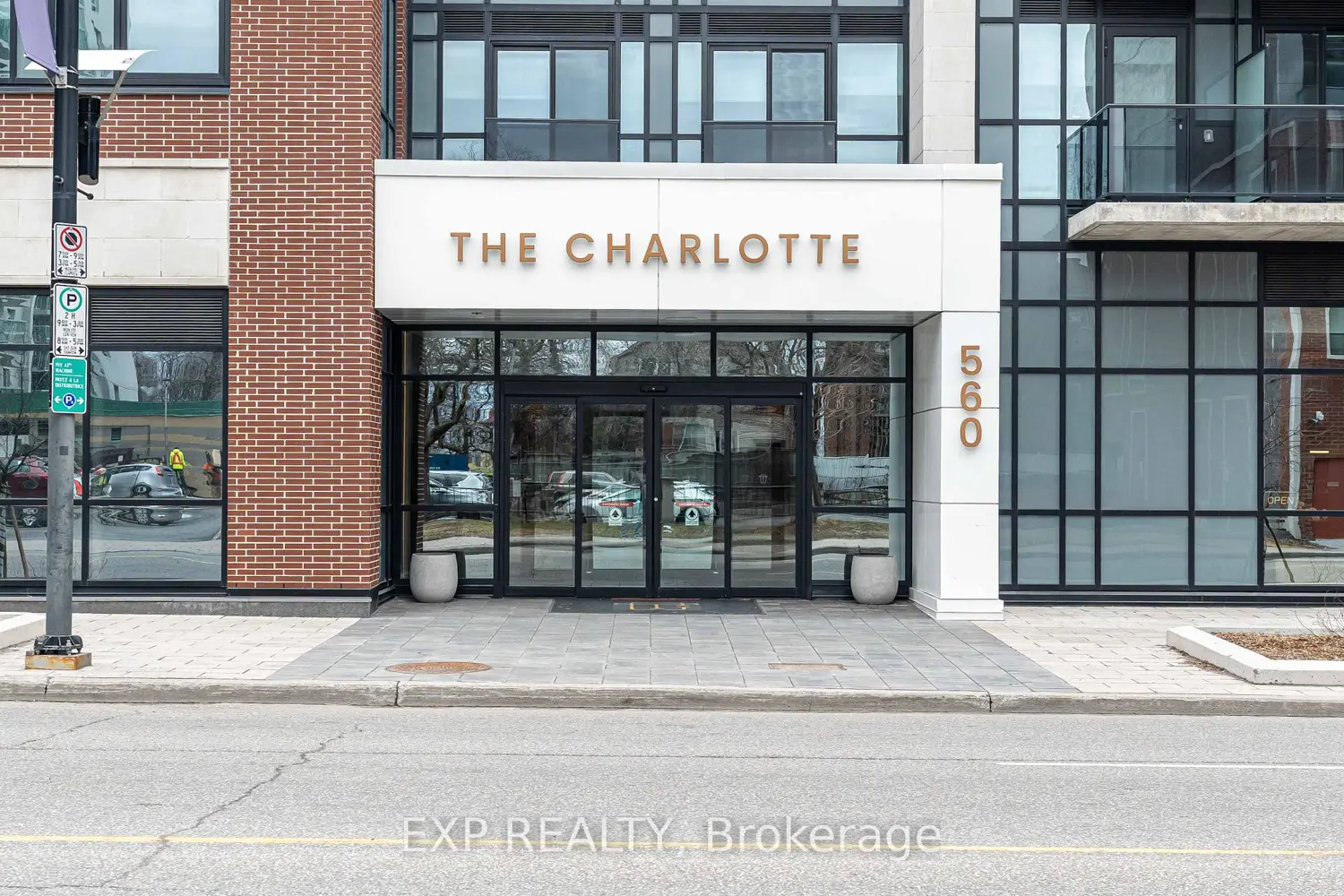 560 Rideau Street 407