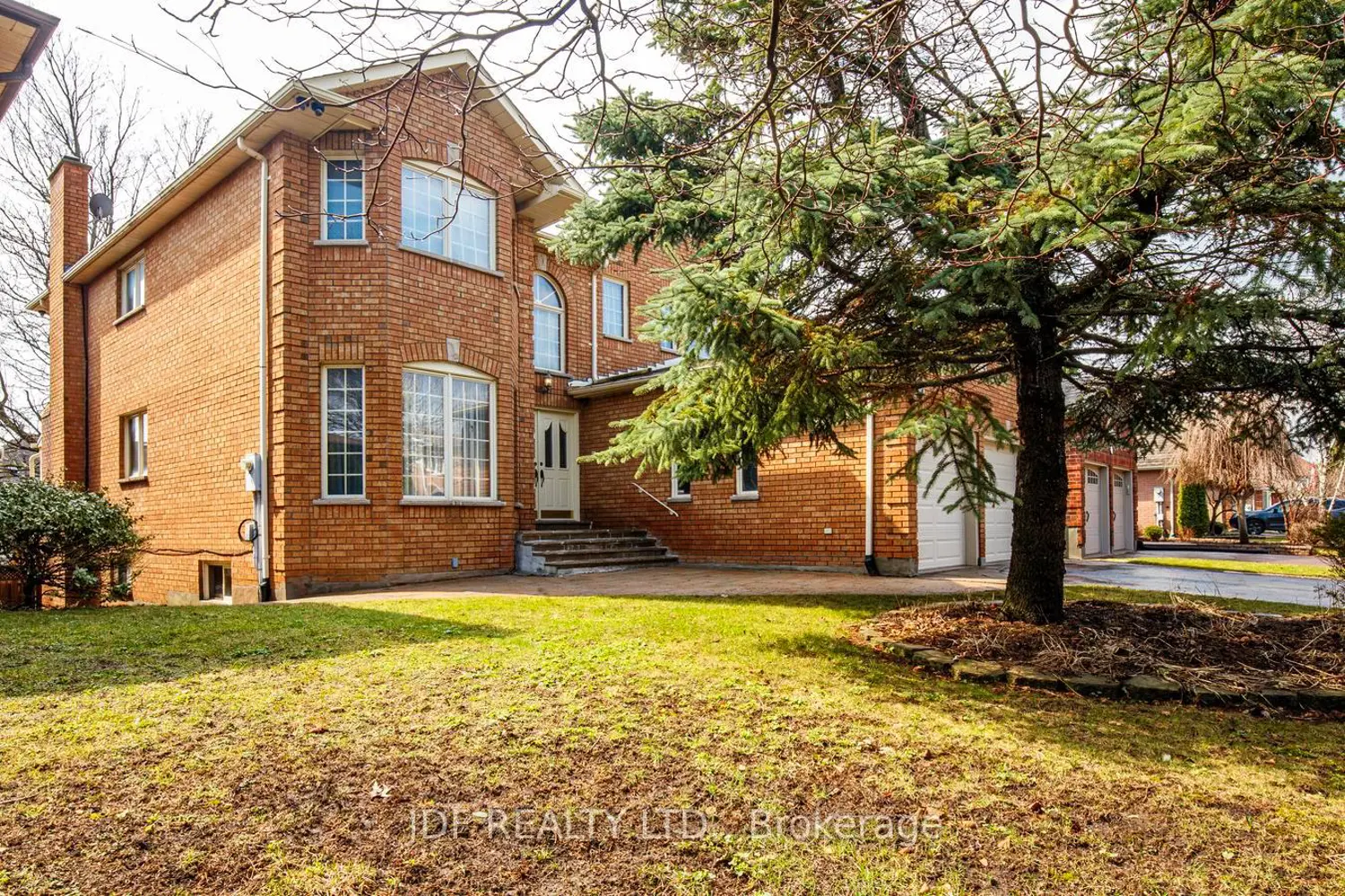 24 Whalen Court photo 3