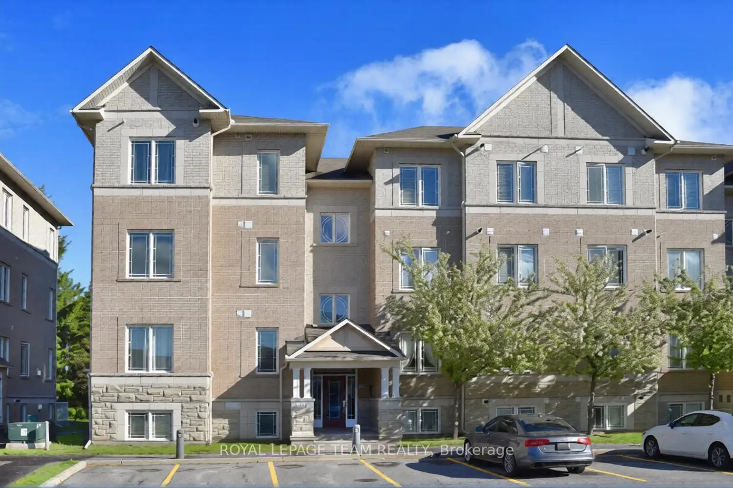 371 Paseo Private 1