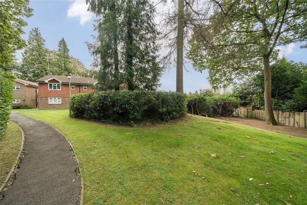 Additional image 15 of 1 bed flat for saleHindhead, Surrey GU26