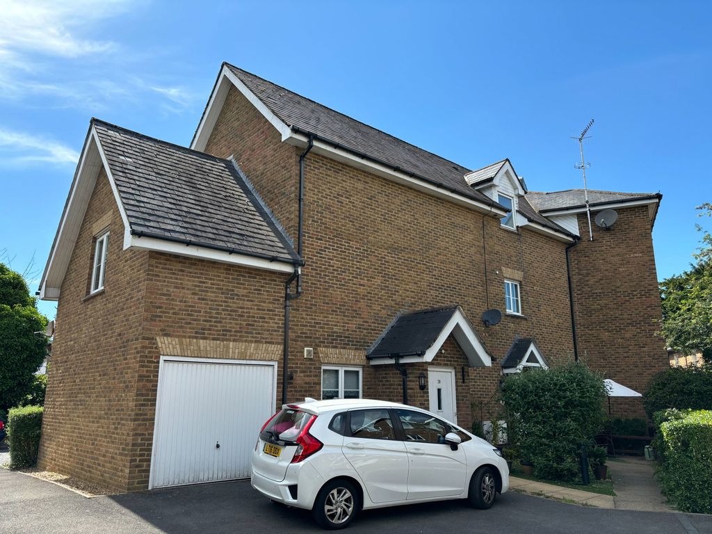 Additional image 2 of 3 bed maisonette for saleFourdrinier Way, Hemel Hempstead HP3