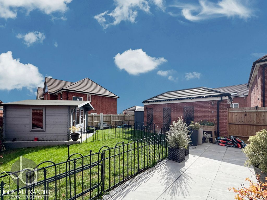 Additional image 28 of 4 bed detached house for salePrimrose Avenue, Dovercourt CO12