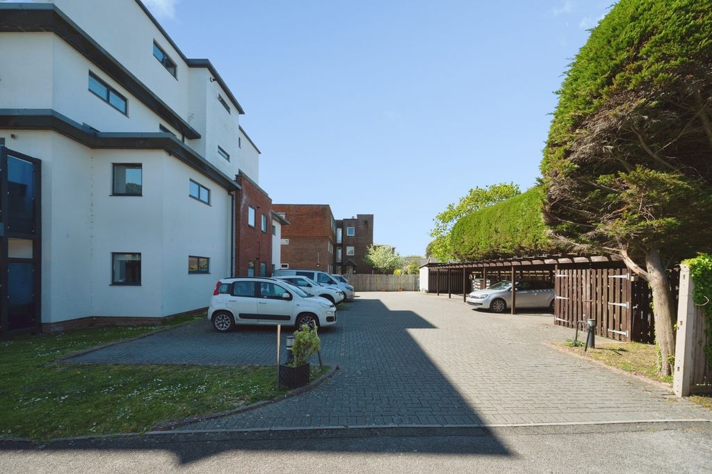 Additional image 13 of 2 bed flat for saleChannel House, 386 Sea Front, Hayling Island, Hampshire PO11