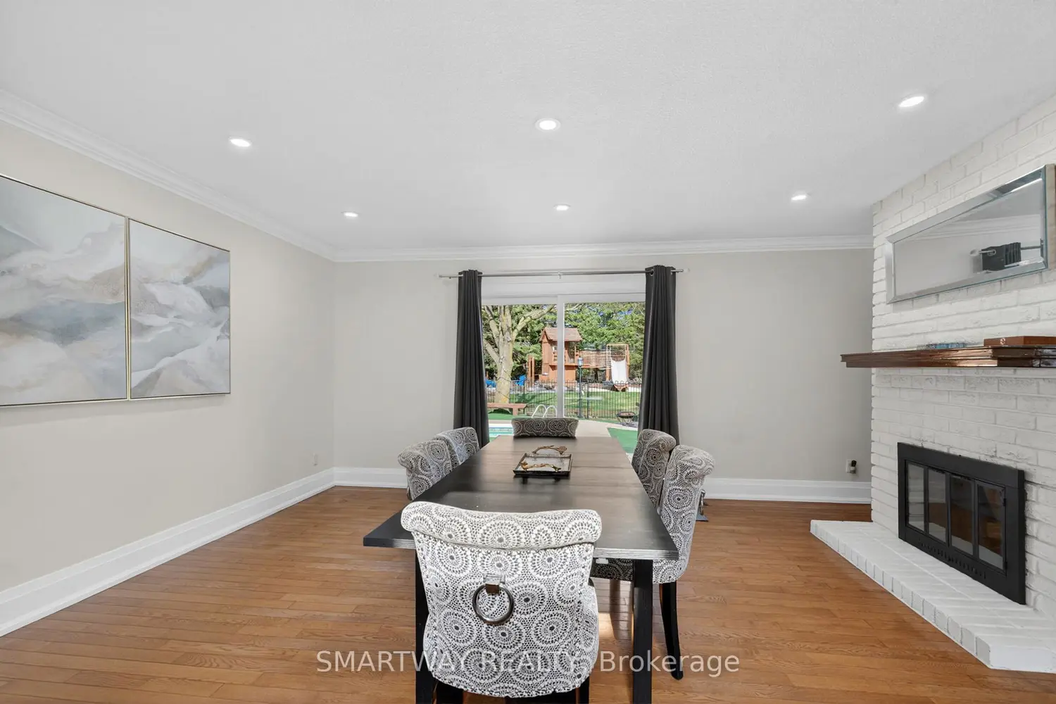 11 Meadow Drive photo 4
