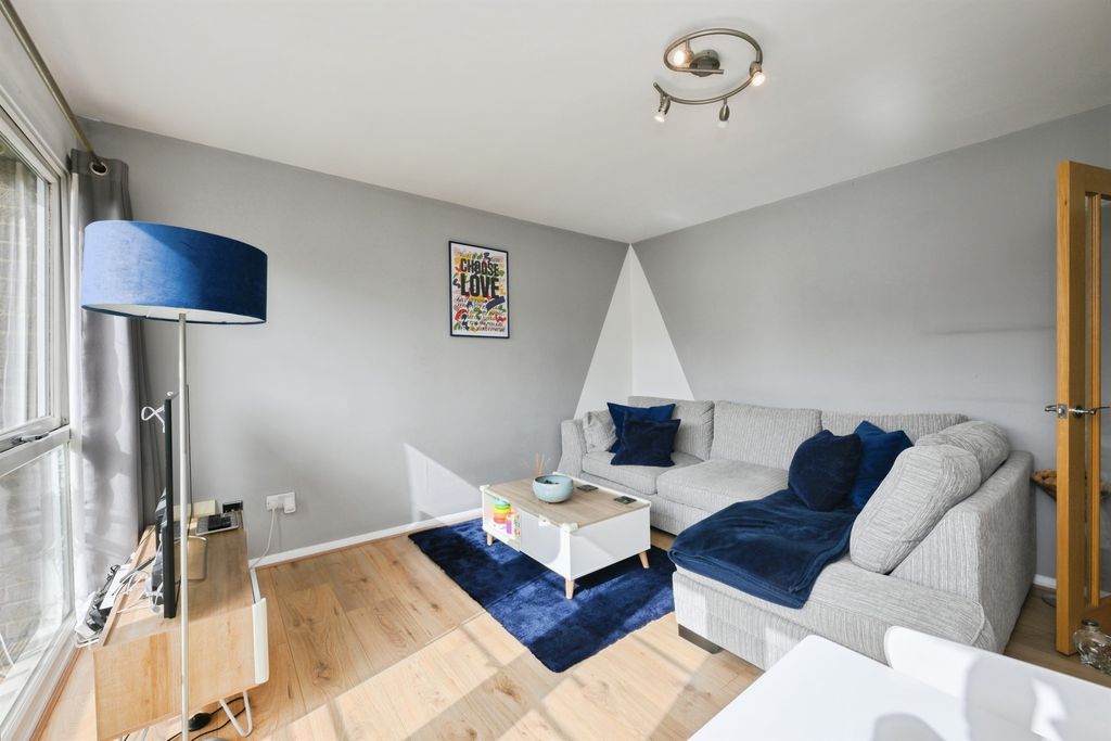 Additional image 5 of 3 bed flat for saleRiversmeet, Hertford SG14