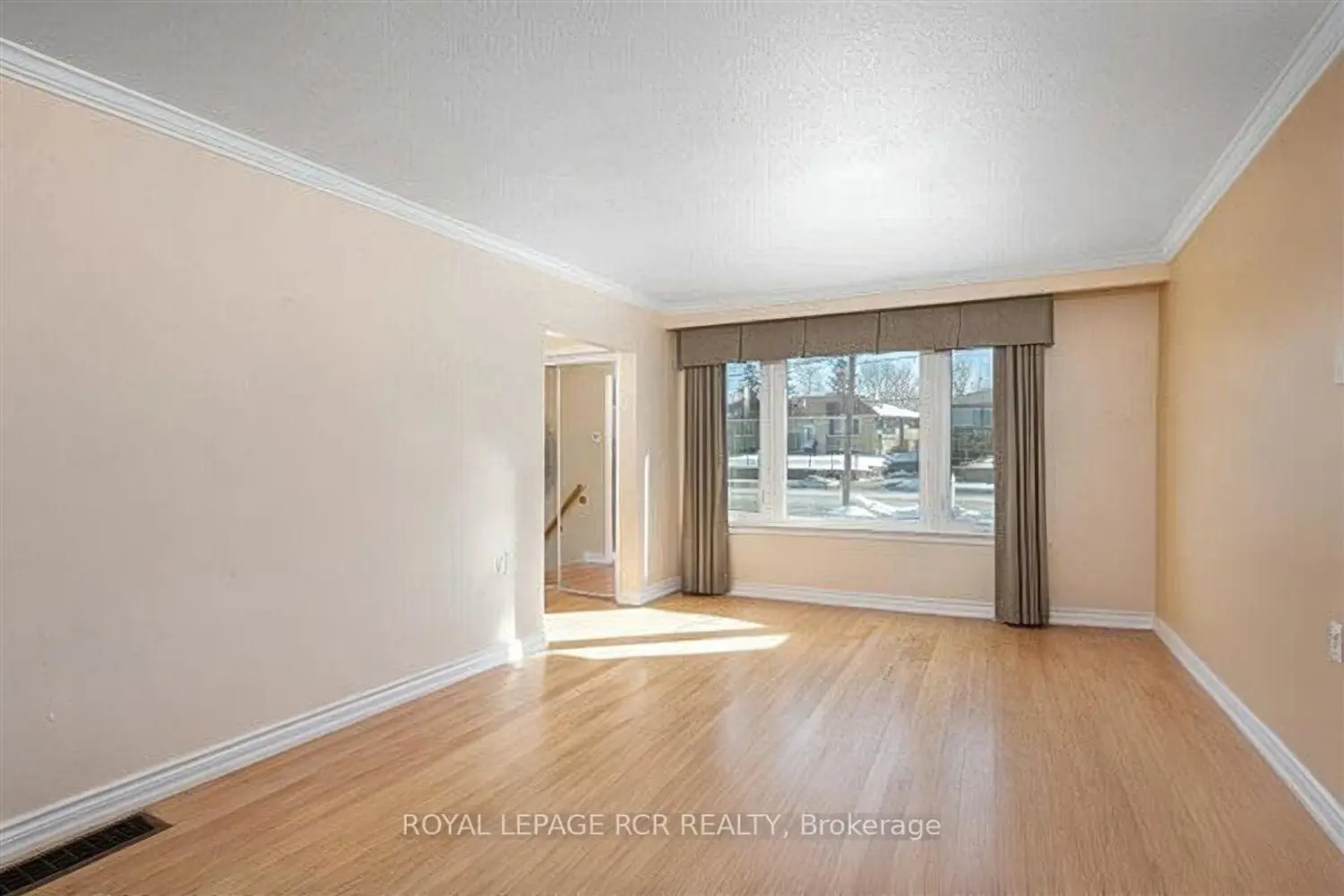 254 Simcoe Road photo 5