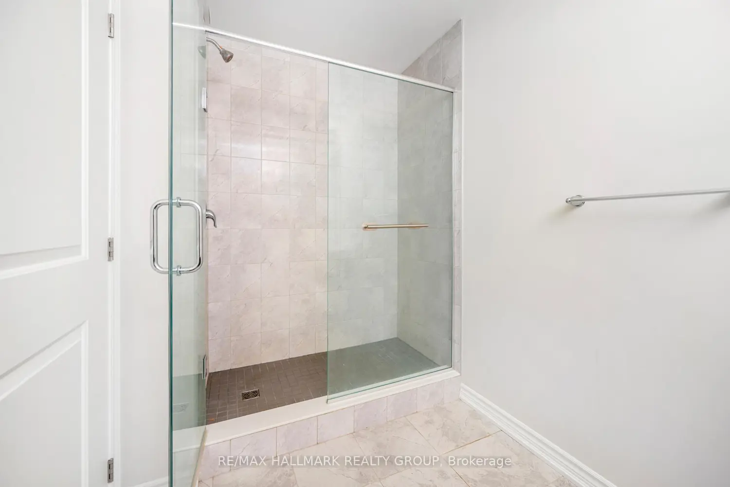 Additional image 13 of 1350 Hemlock Road 202