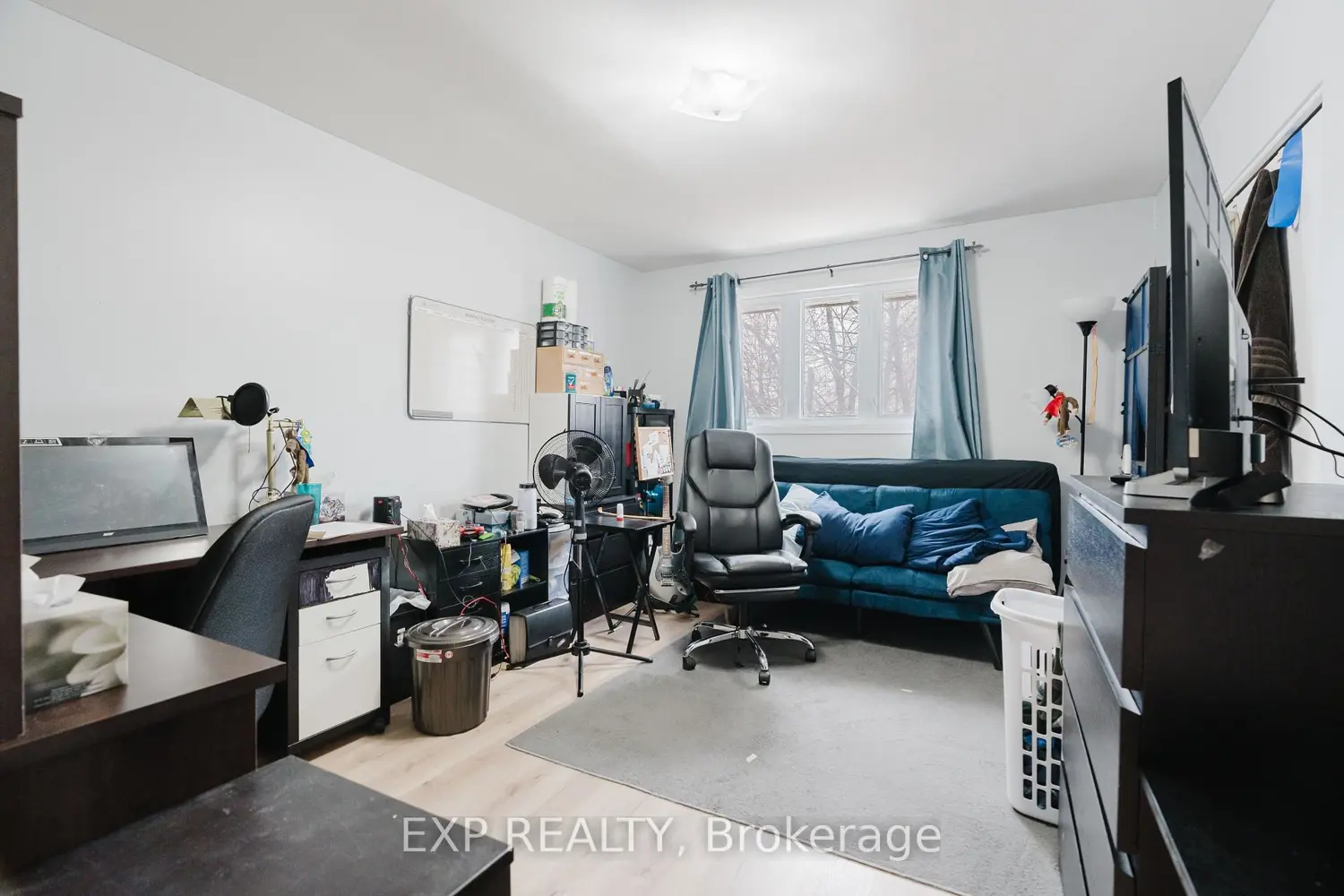 Additional image 3 of 847 Pinewood Crescent