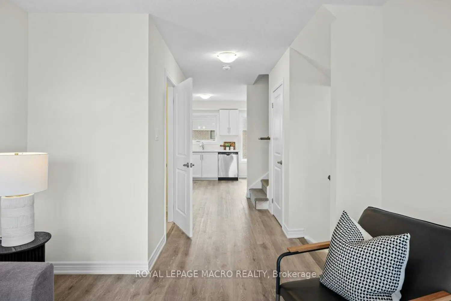 15B Bingham Road photo 2