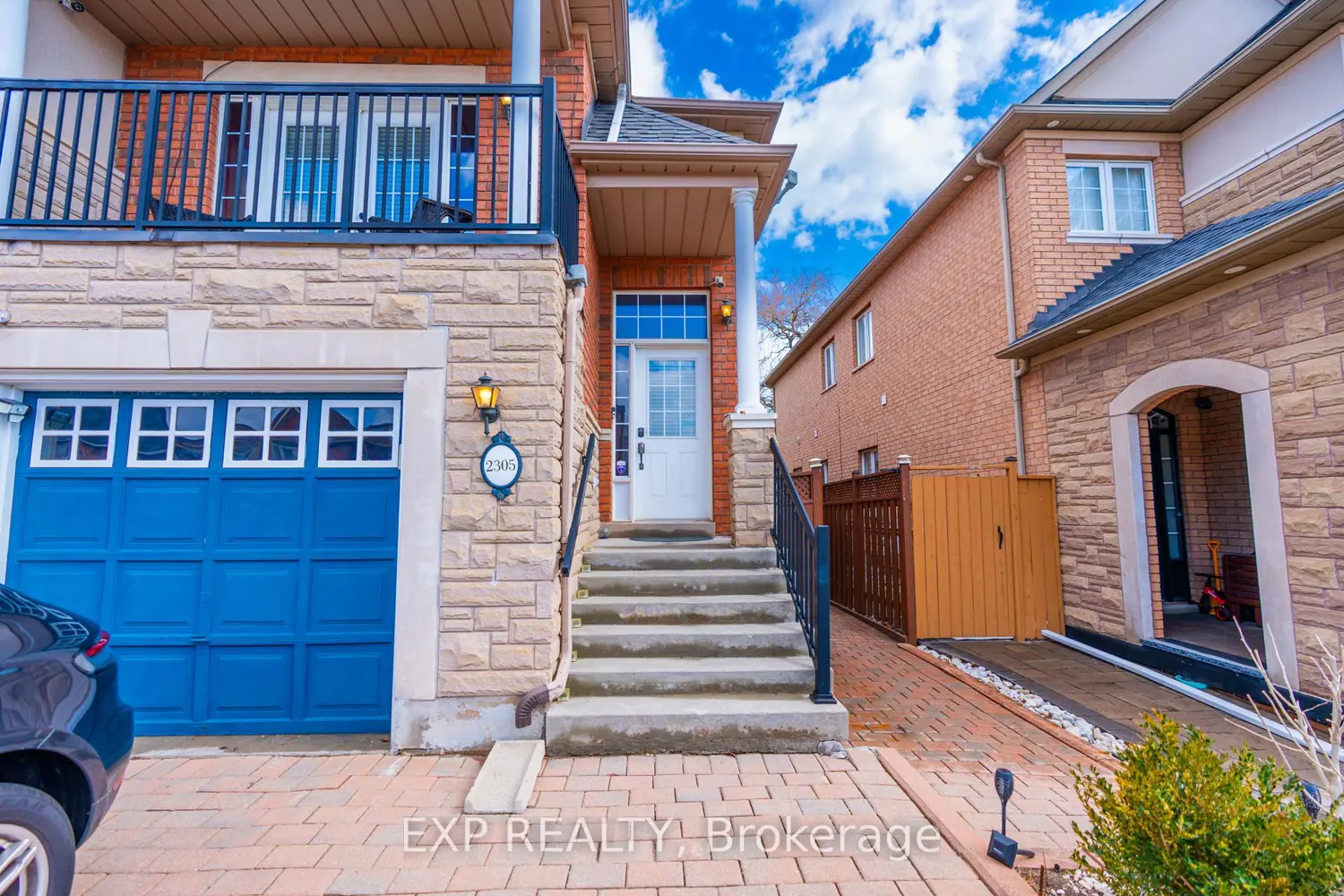 2305 Newcastle Crescent photo 2