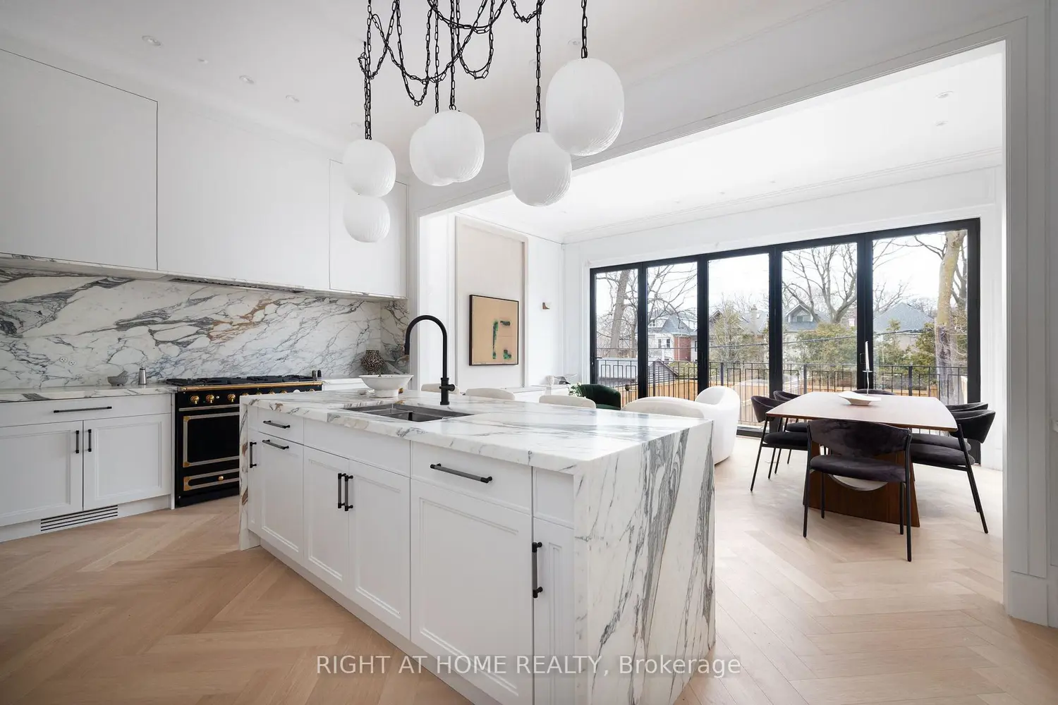 350B Walmer Road photo 2