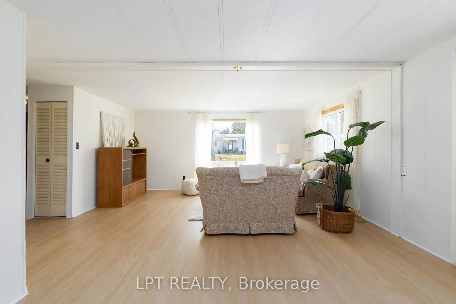 11 Geneva Court photo 5