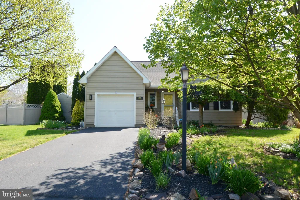 Additional image 2 of 1401 Beverly Drive, Quakertown, PA 18951