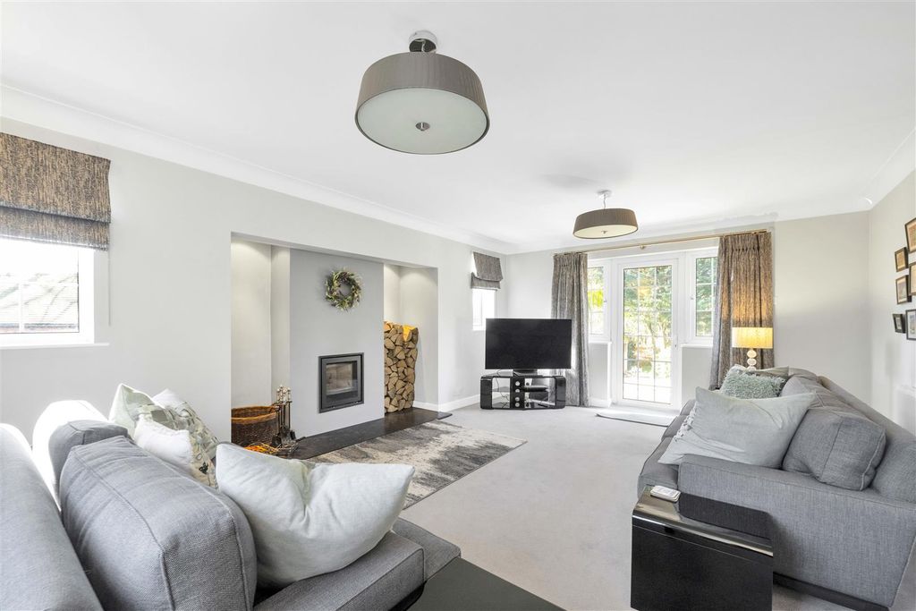 Additional image 3 of 5 bed detached house for saleSauncey Wood, Harpenden AL5