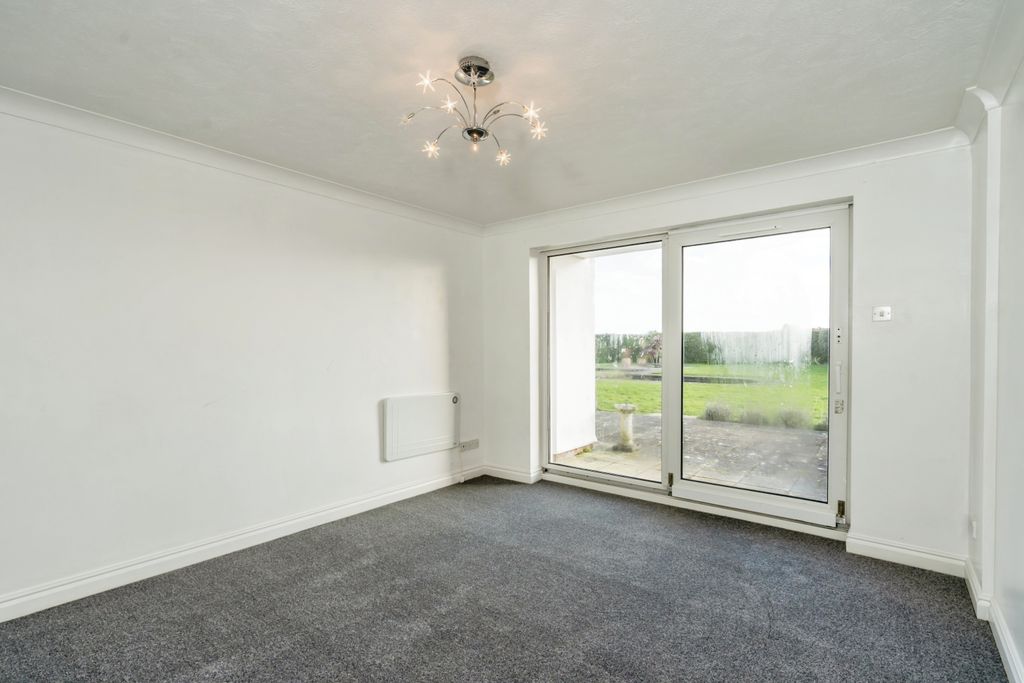Additional image 2 of 1 bed flat for sale390 Sea Front, Hayling Island PO11