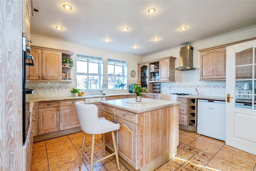 Additional image 17 of 5 bed detached house for saleSpinnaker Grange, Hayling Island, Hampshire PO11