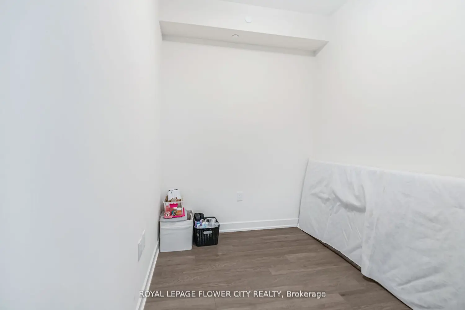 212 King William Street 907 photo 5