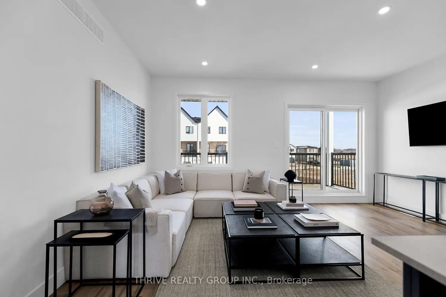 1595 Capri Crescent 74 photo 4