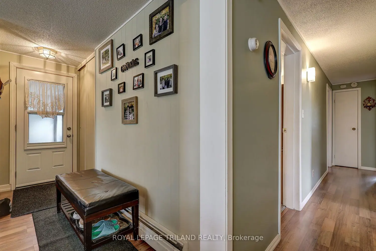 58 Vanbuskirk Drive photo 2
