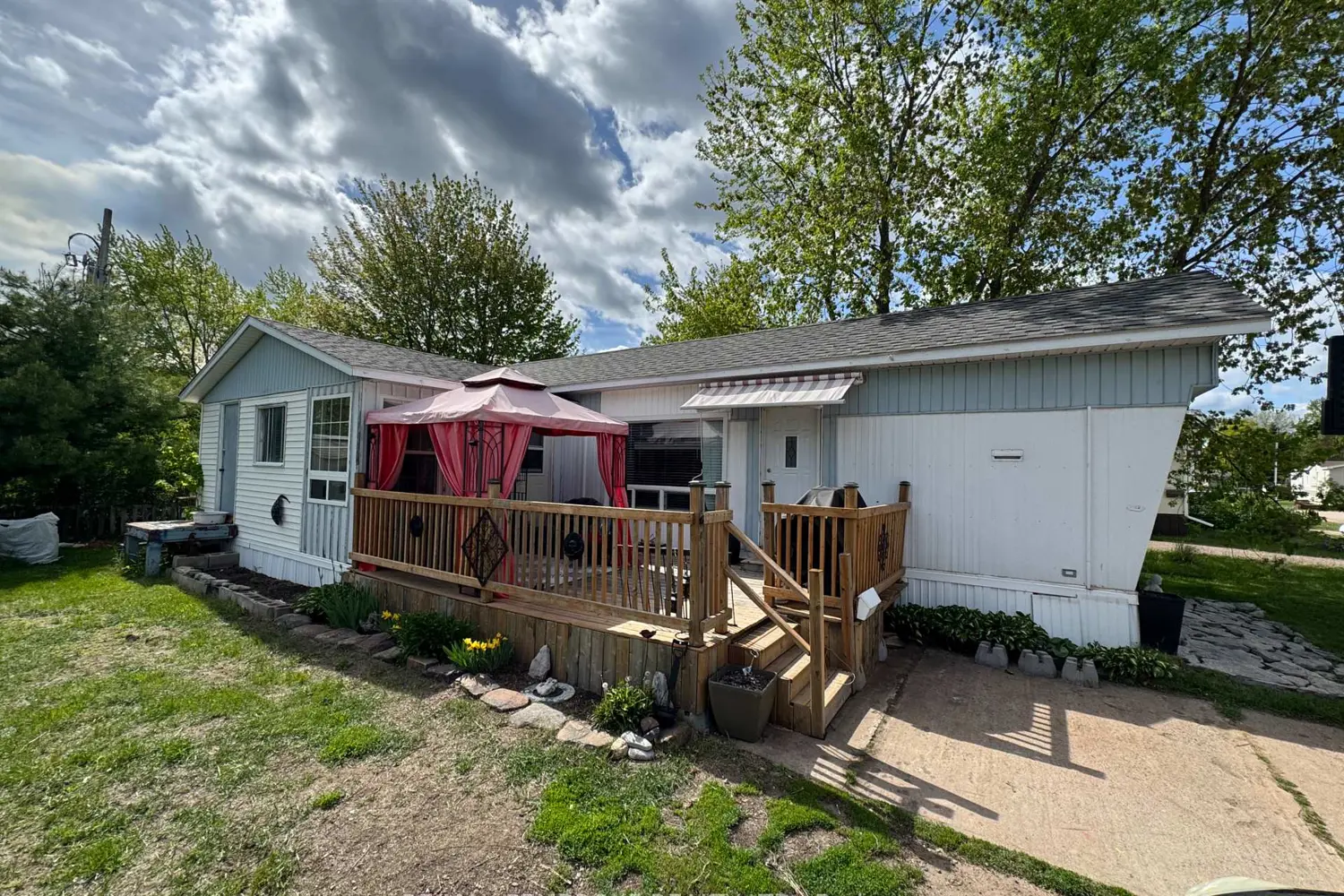 72 Pinehurst Estates