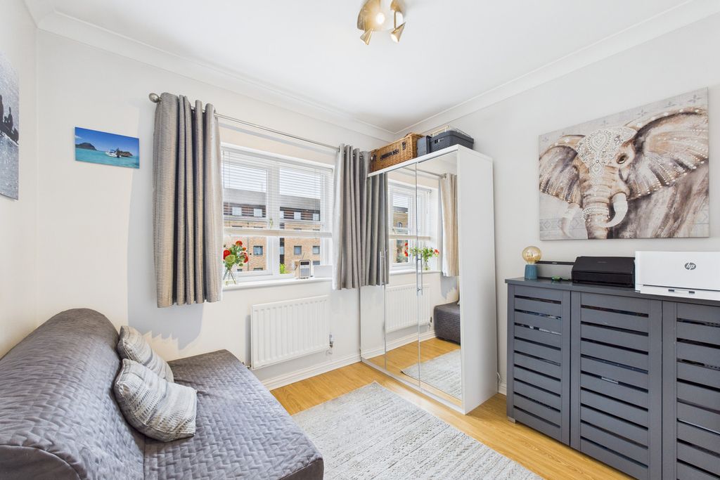 Additional image 14 of 2 bed flat for saleStationers Place, Hemel Hempstead HP3