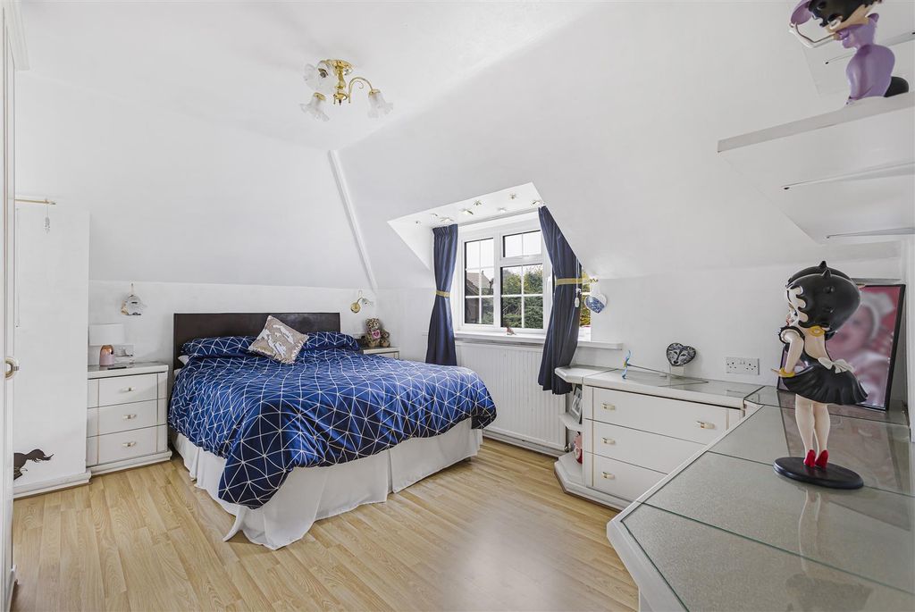 Additional image 22 of 5 bed detached house for saleYewlands, Hoddesdon EN11