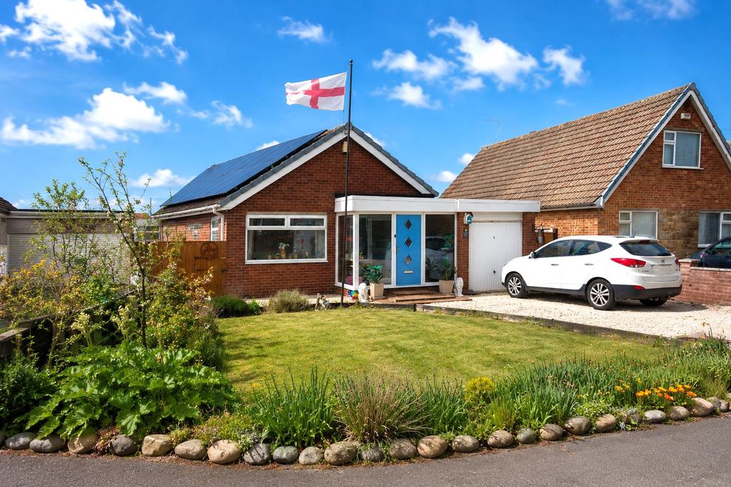 4 bed detached bungalow for saleAshcourt Drive, Hornsea HU18