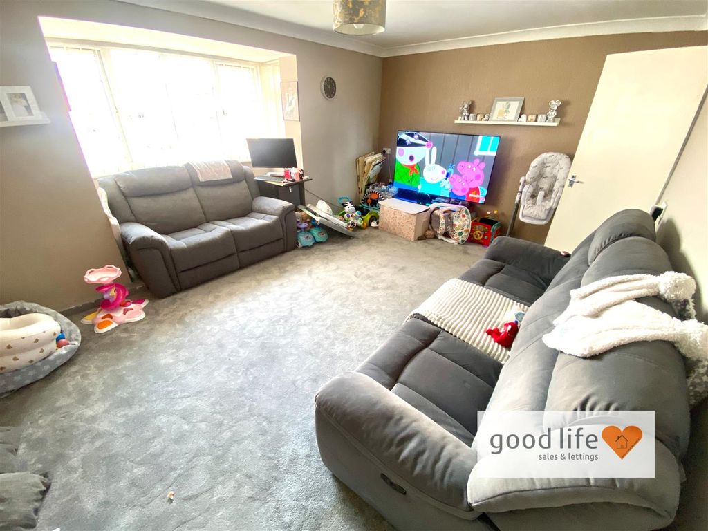 2 bed flat for saleAnglesey Road, Farringdon, Sunderland SR3 photo 2