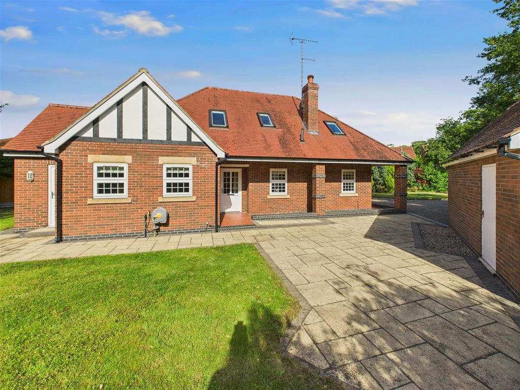 Additional image 2 of 4 bed detached house for saleSwanland Road, Hessle HU13