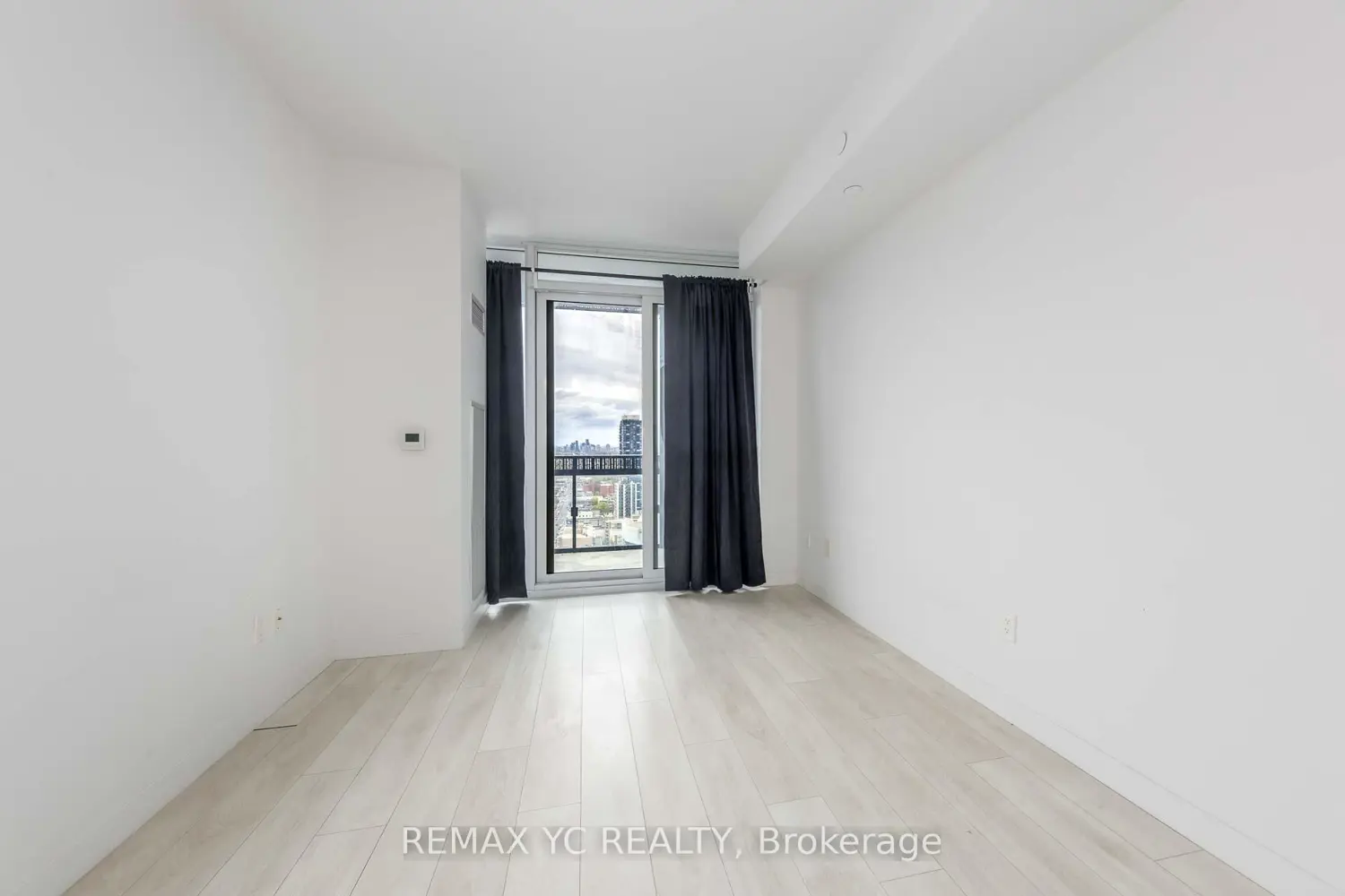 Additional image 8 of 8 Eglinton Avenue 2206