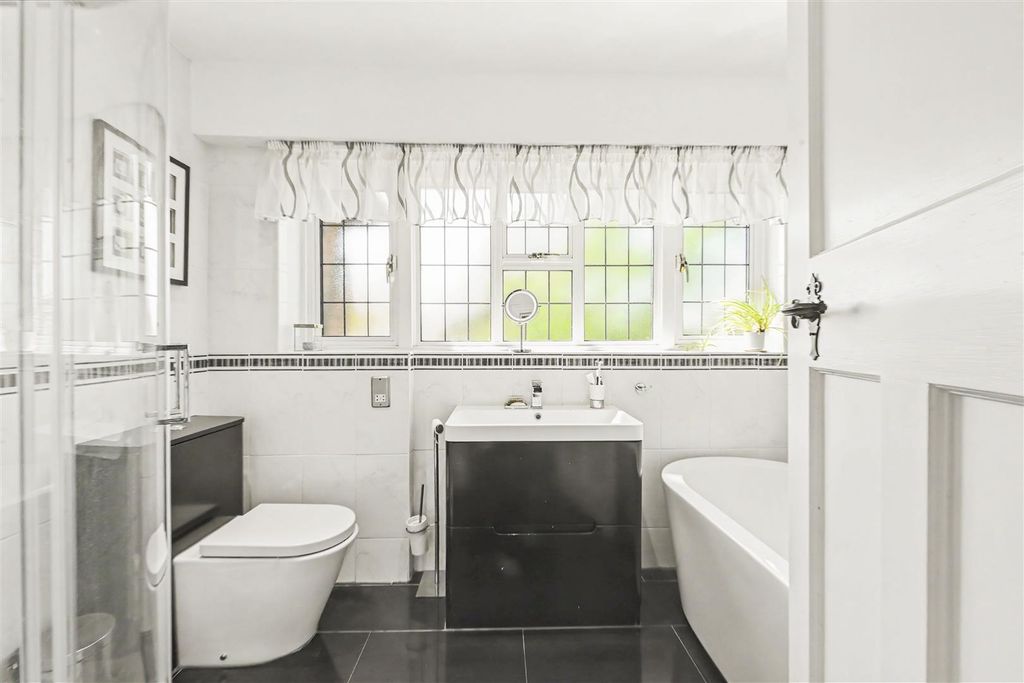 Additional image 9 of 5 bed detached house for saleBowers Way, Harpenden AL5