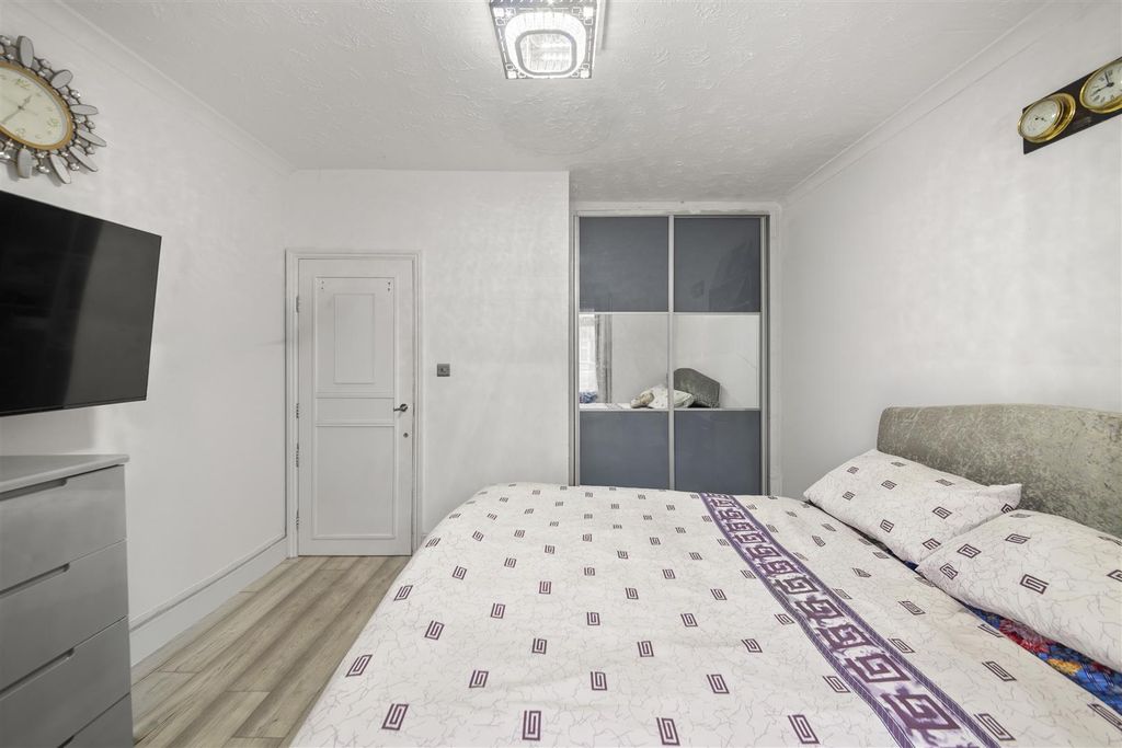 Additional image 11 of 2 bed maisonette for saleTudor Road, Hayes UB3