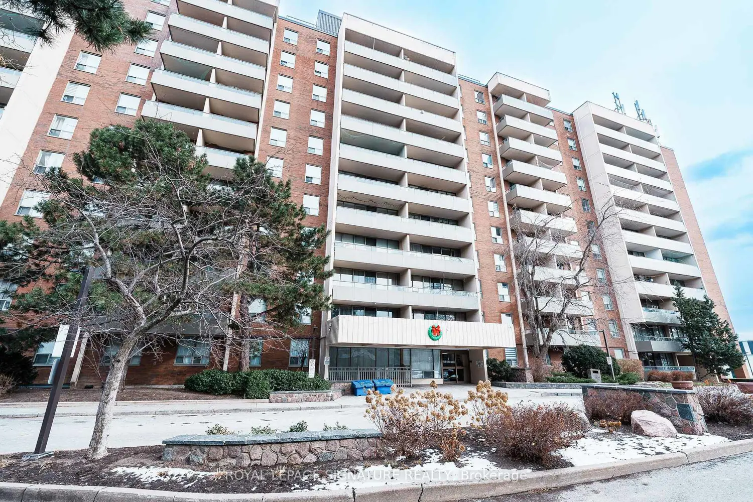 1 Four Winds Drive 611