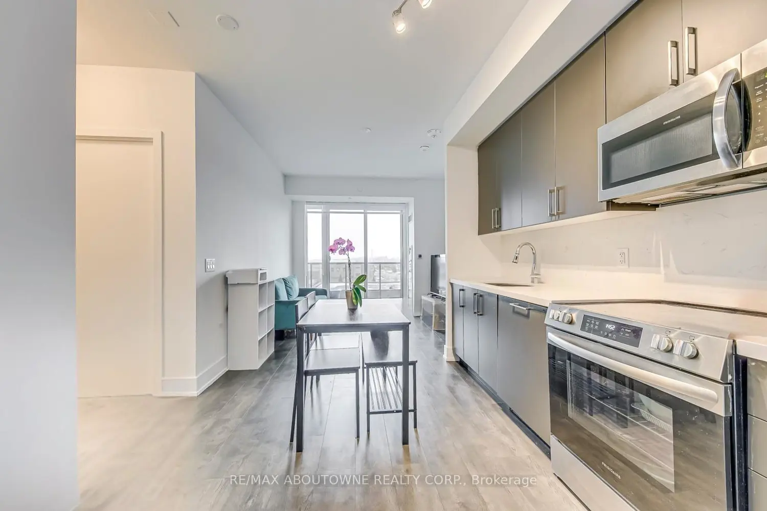 2450 Old Bronte Road 238 photo 4