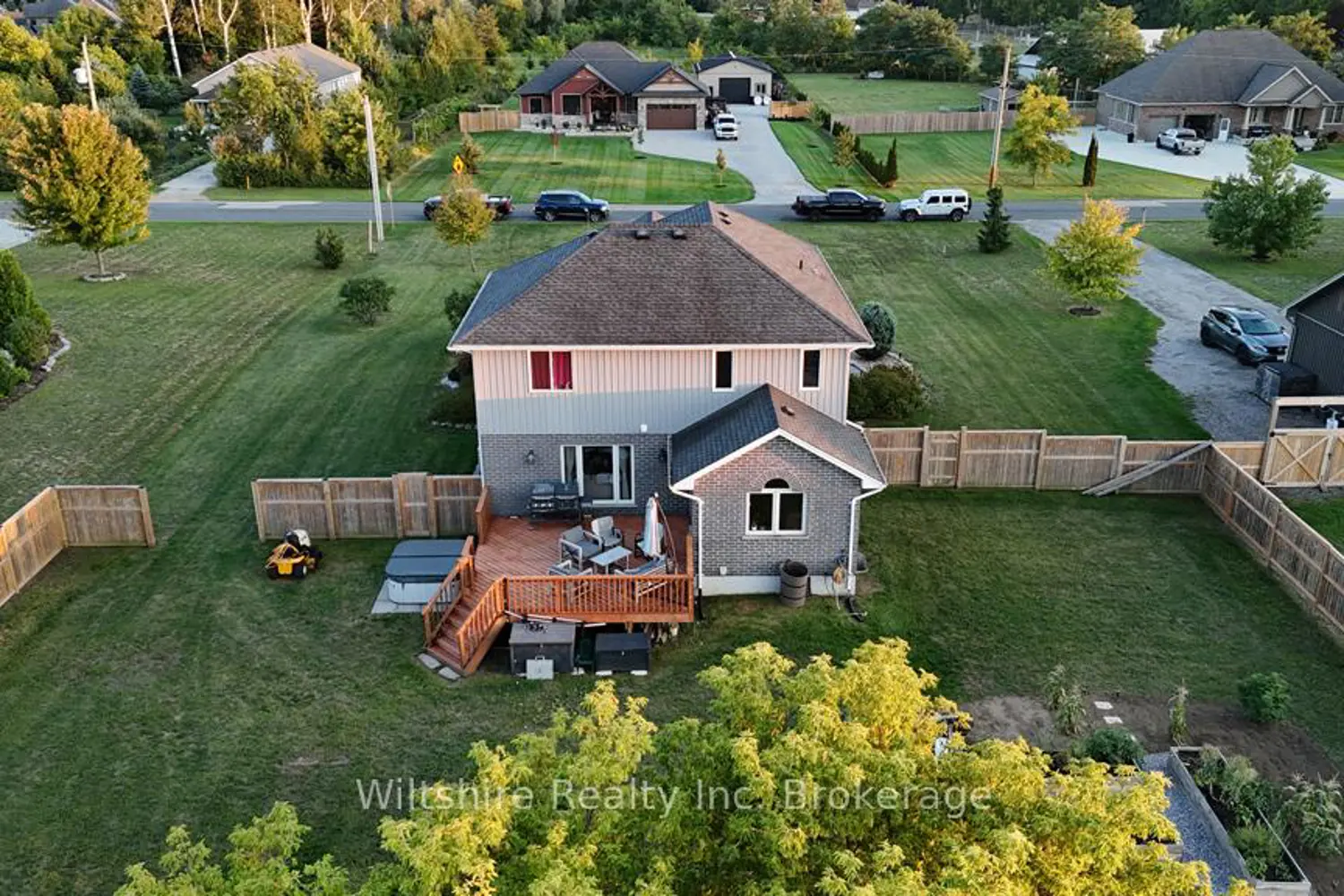 335 Talbot Street photo 5