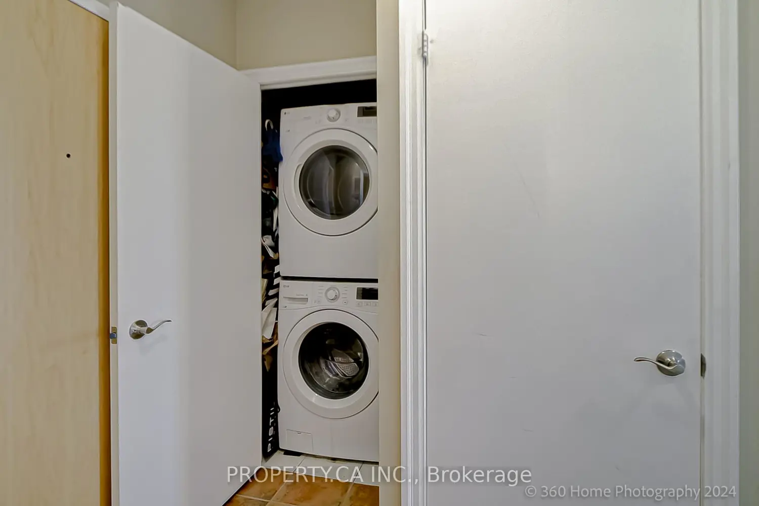 Additional image 16 of 8 Scollard Street 702