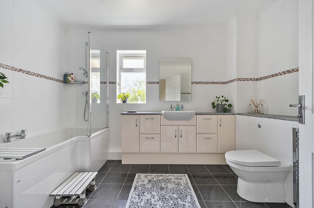 Additional image 14 of 6 bed bungalow for saleHindhead, Surrey GU26