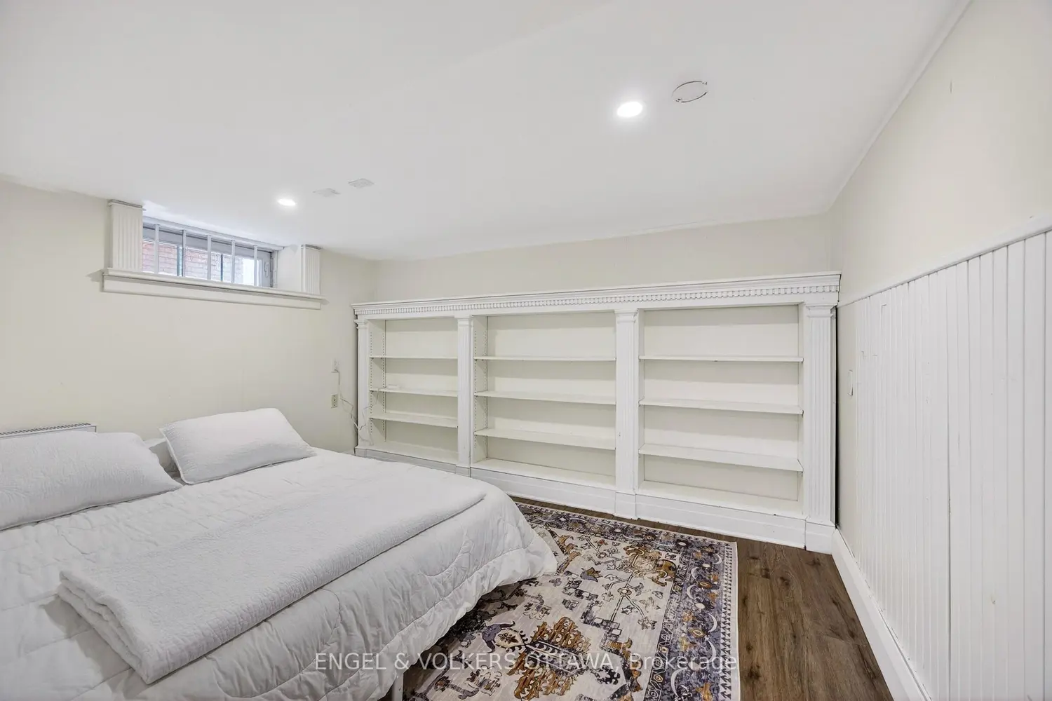Additional image 18 of 498 Queen Elizabeth Drive