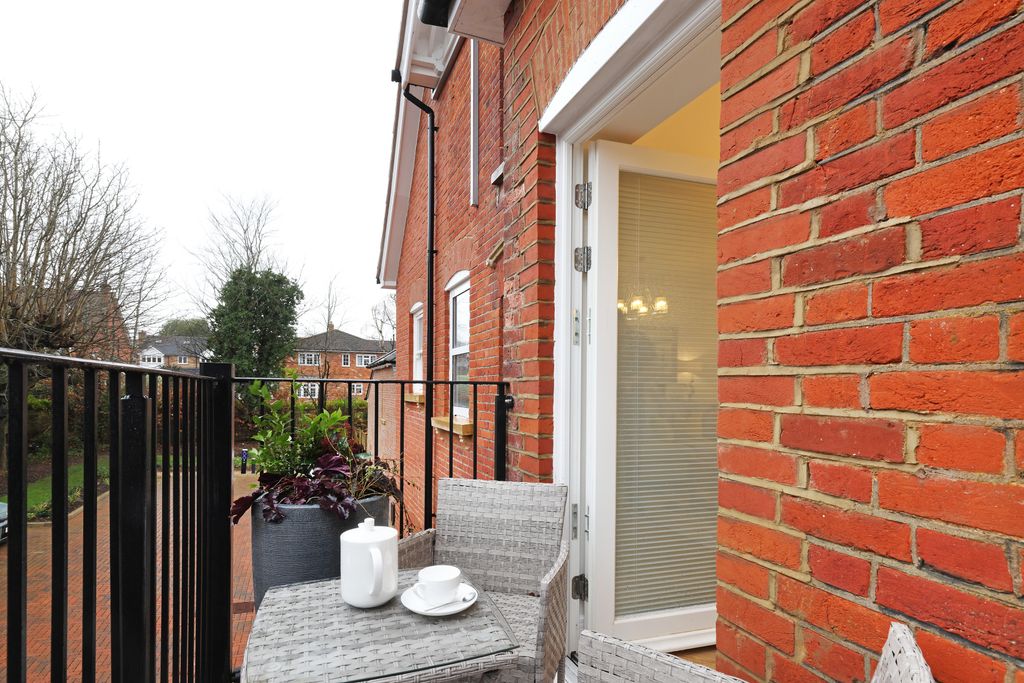 Additional image 5 of 3 bed flat for saleSalisbury Avenue, Harpenden AL5