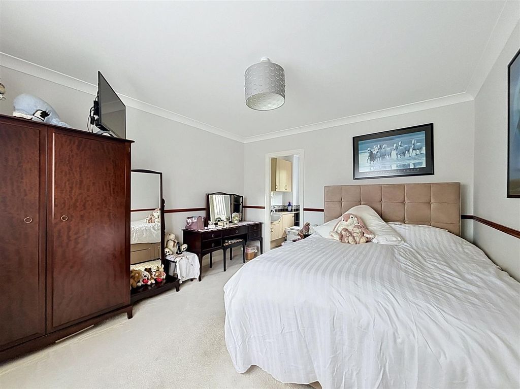 Additional image 12 of 3 bed detached house for saleCheyne Walk, Hornsea HU18