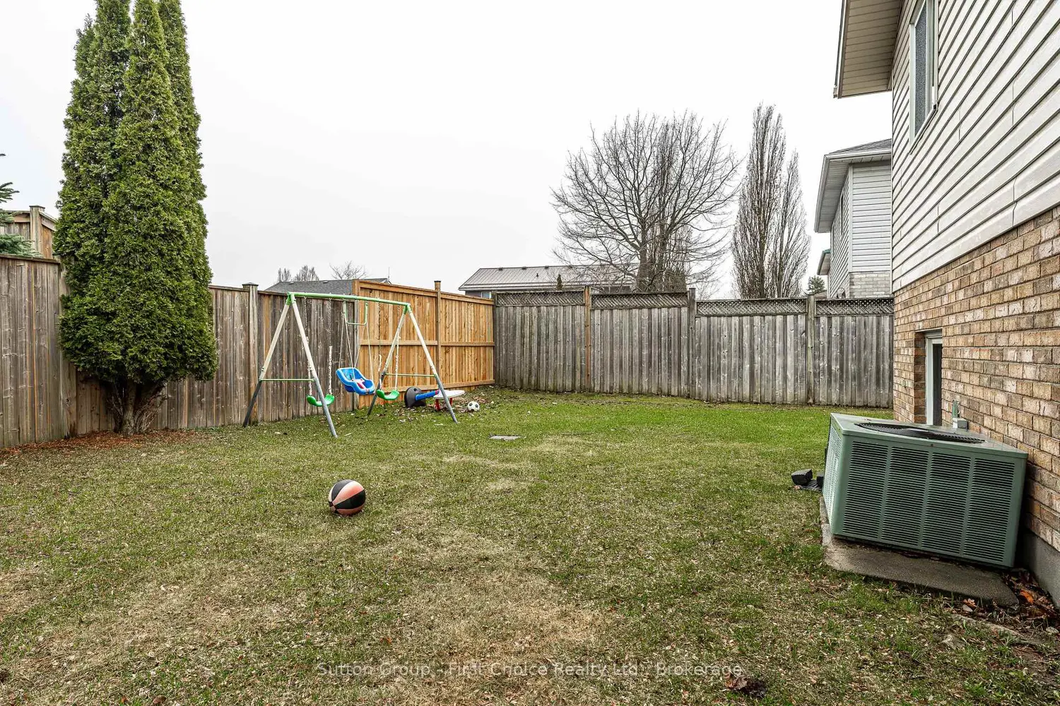 27 Mcqueen Court photo 5