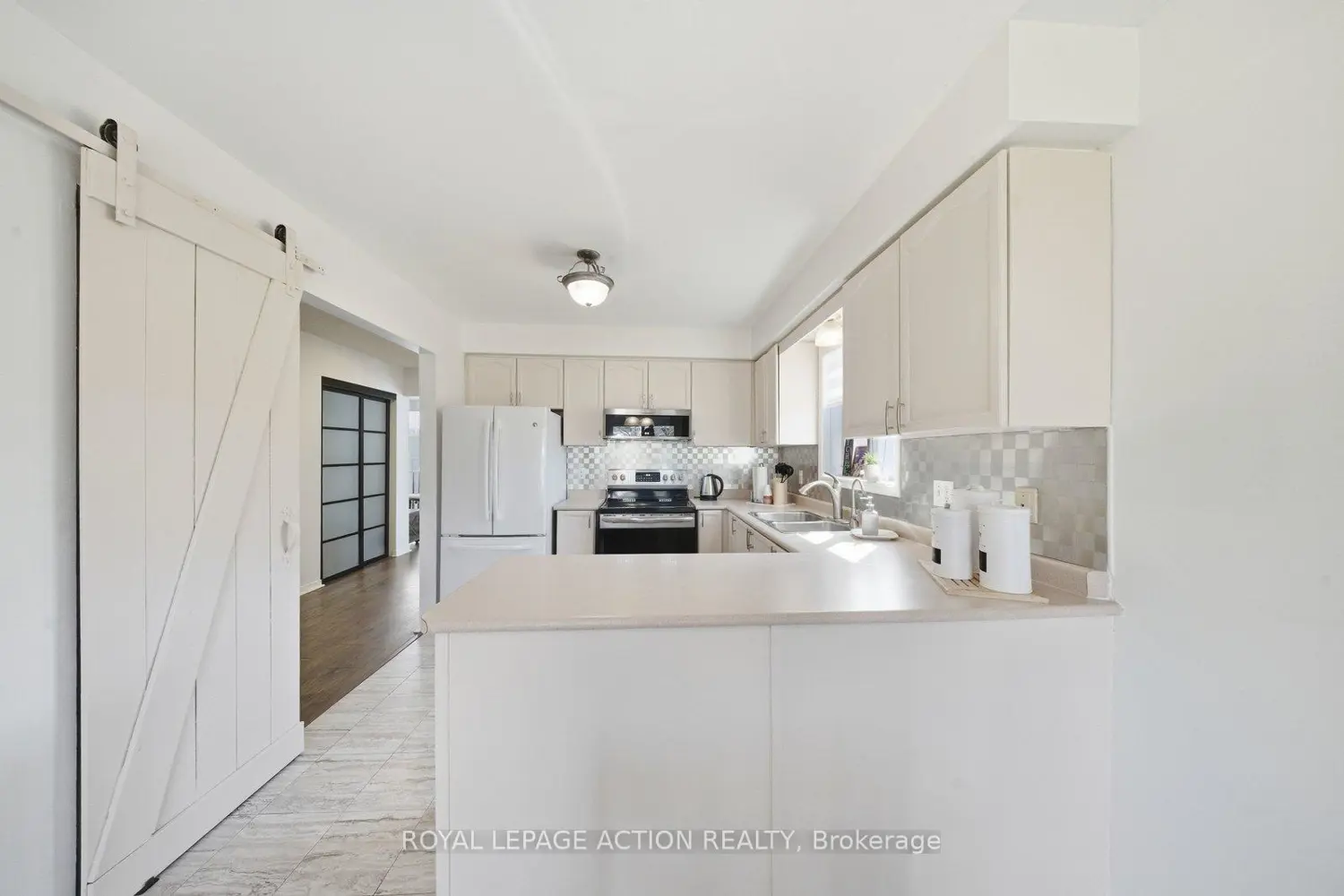 49 King William Street photo 3