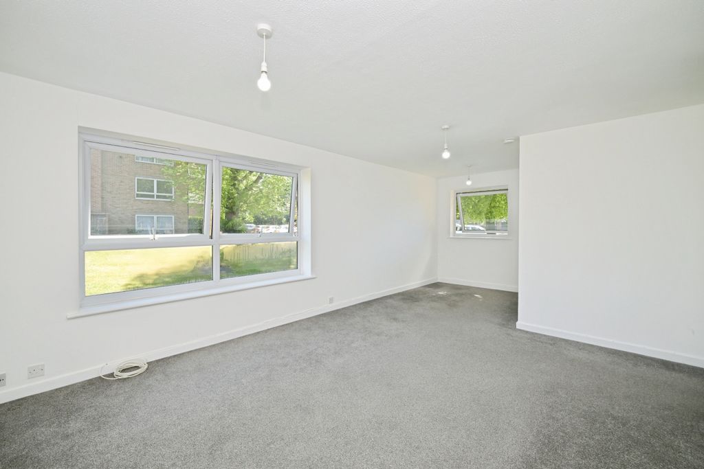 Additional image 2 of 2 bed flat for saleLampits, Hoddesdon EN11