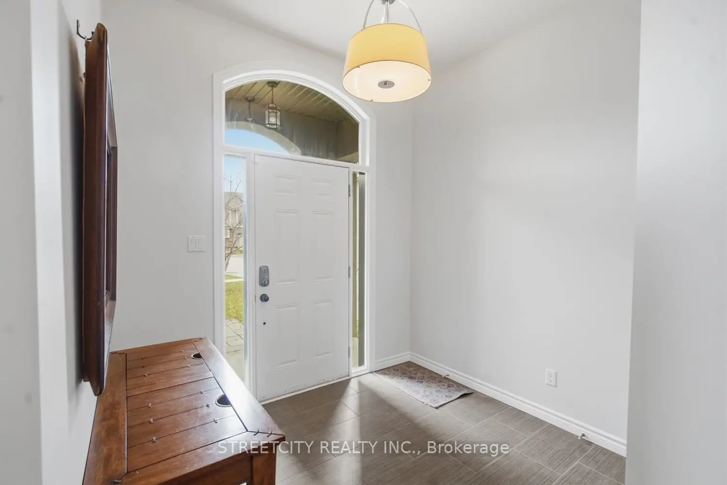 2138 North Routledge Park photo 2
