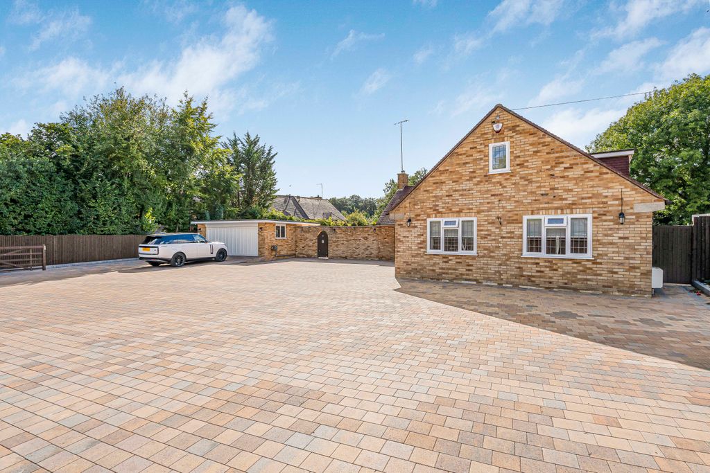 Additional image 23 of 4 bed detached house for salePiccotts End, Hemel Hempstead HP1