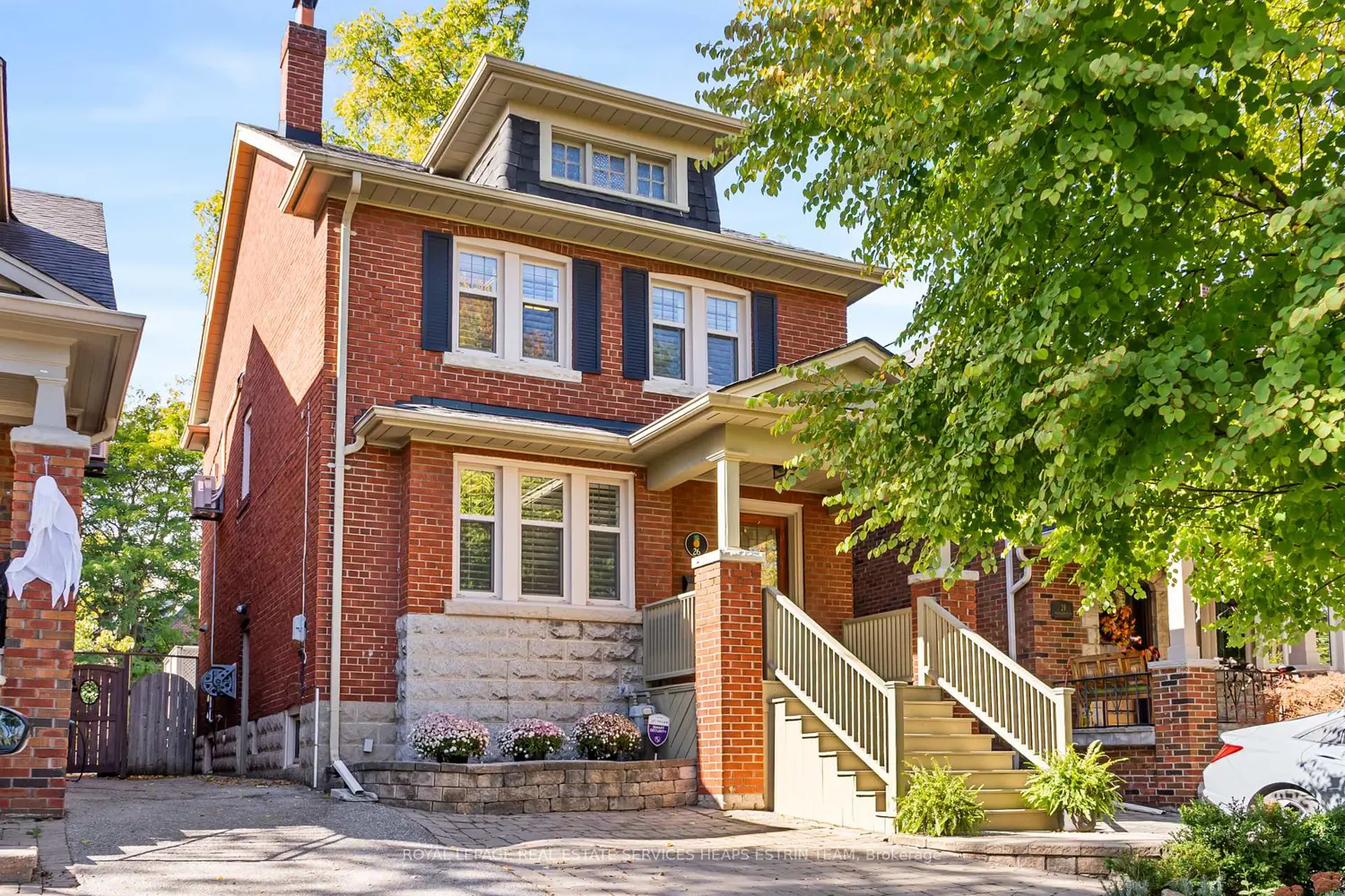 26 Macnaughton Road